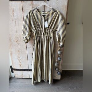 New with tags Tela Fretta maxi dress 💛 size large